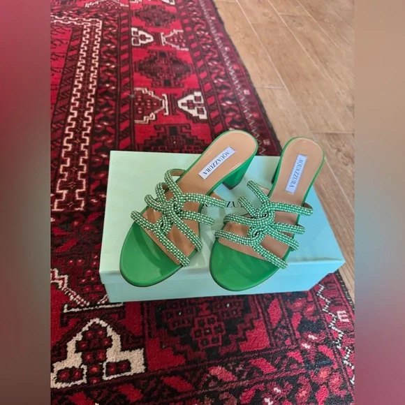 NEW NIB Aquazzura Moondust Crystal Embellished Leather Flat Sandals - Picture 2 of 7